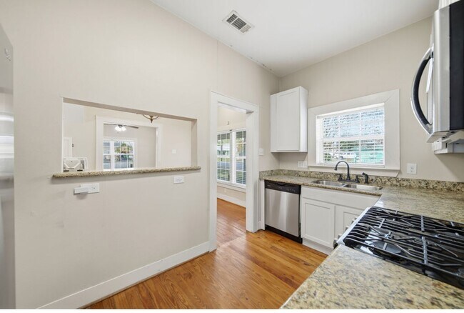 Building Photo - 4602 Ward St