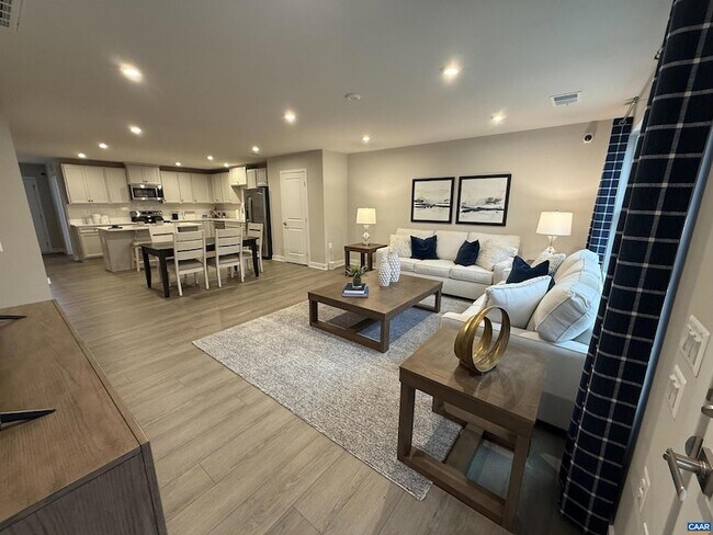 Building Photo - 5175 Lazy Branch Ln