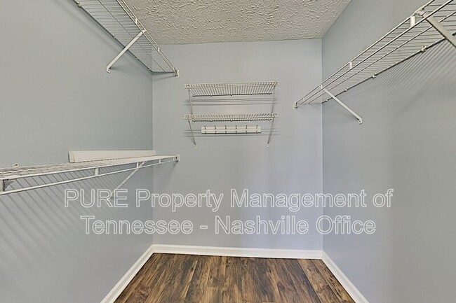 Building Photo - 2120 Lebanon Pike