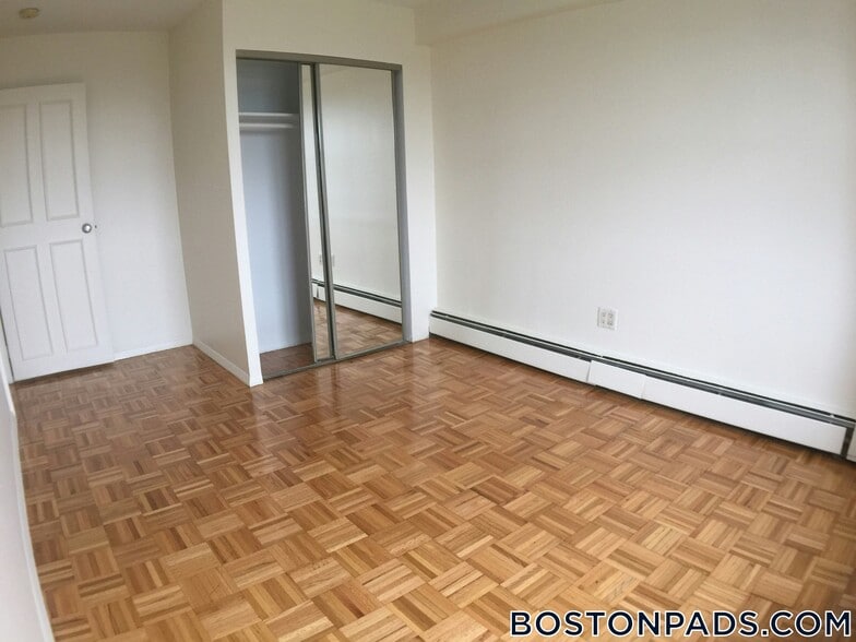 Building Photo - 175 Freeman St