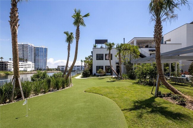 Building Photo - 5127 W Tyson Ave