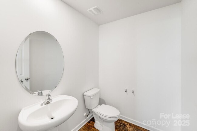 Building Photo - 3255 Winesap Dr