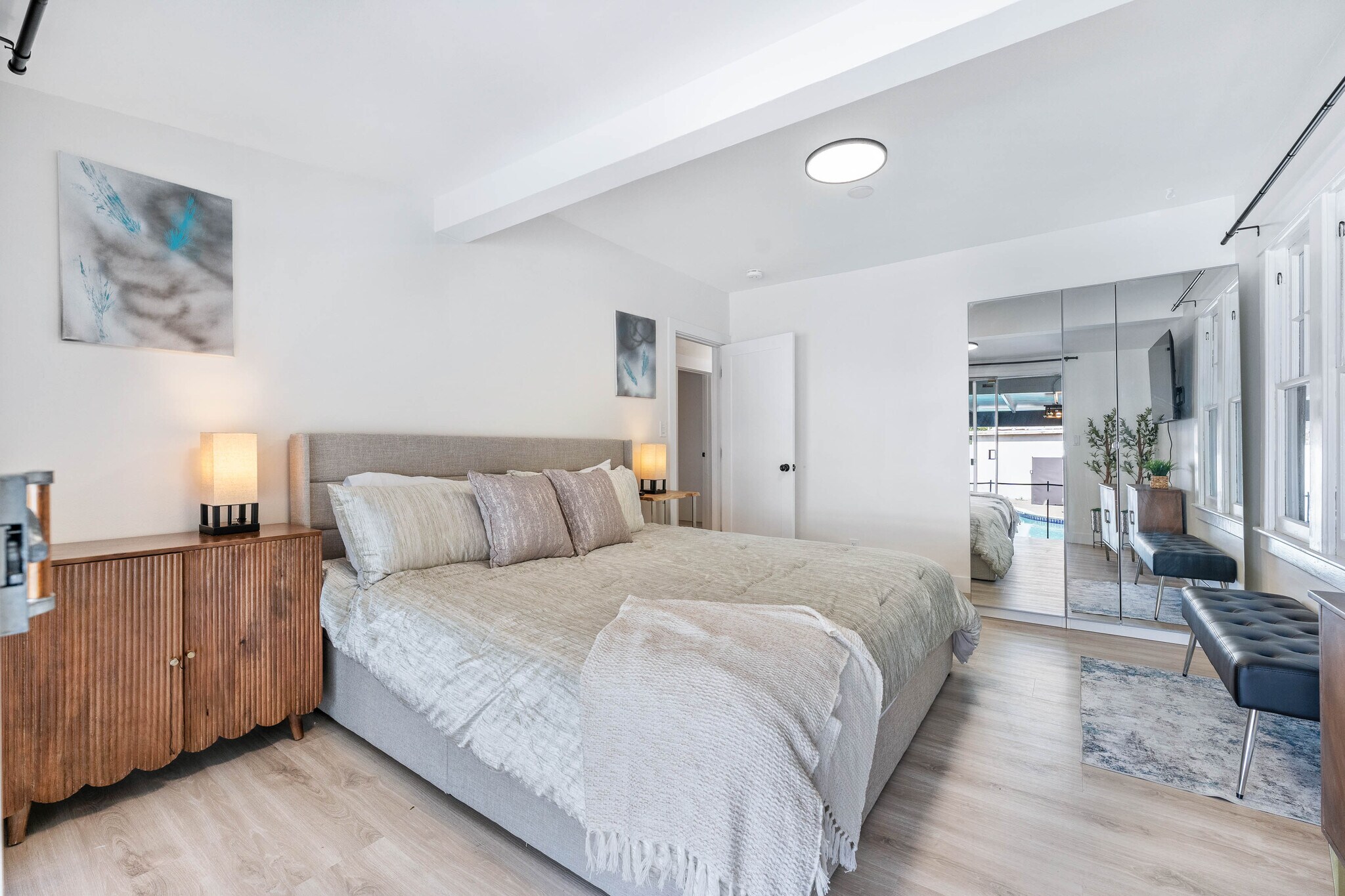 Building Photo - 140 N Carson Rd