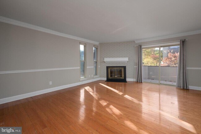 Building Photo - 25 S Church Rd