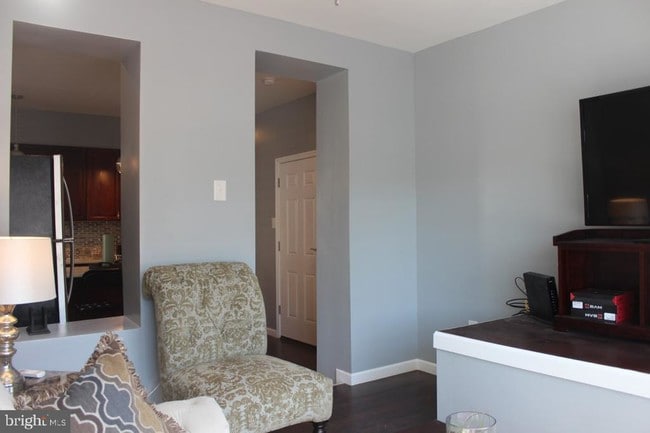 Building Photo - 5923 N Broad St