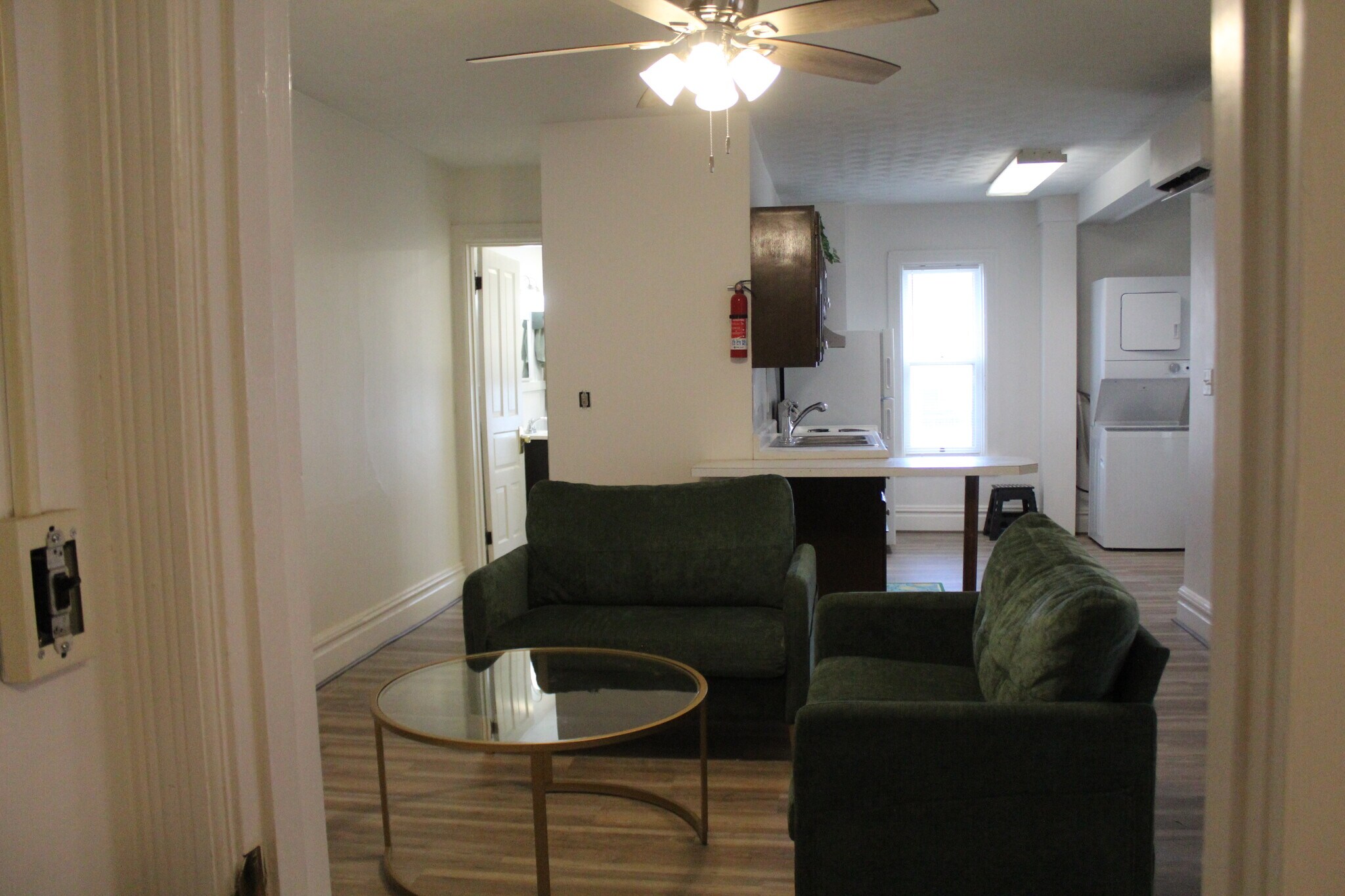 Kitchen/Living room - 121 E Pomfret St