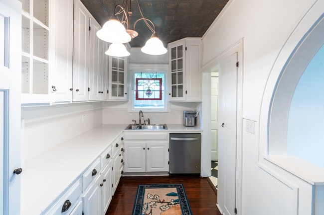 Building Photo - 4033 Bryce Ave