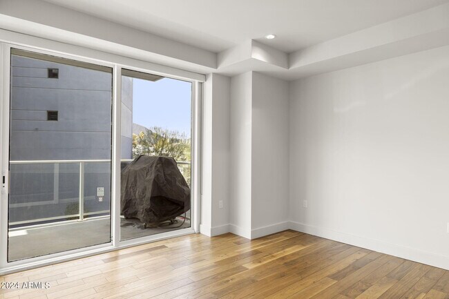 Building Photo - 4422 N 75th St