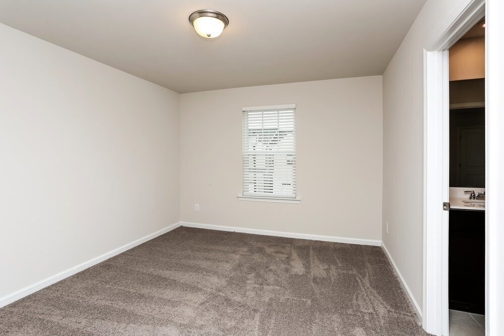 Building Photo - 1157 Sunny Lake Dr