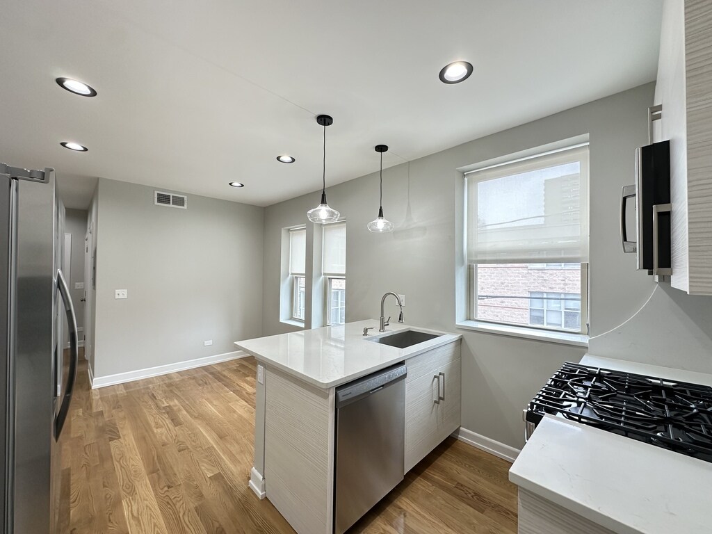 Building Photo - 234 S Maple Ave