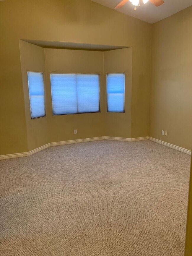 Building Photo - COMING SOON! Beautiful 4Bedroom/2Bathroom Home in Laveen