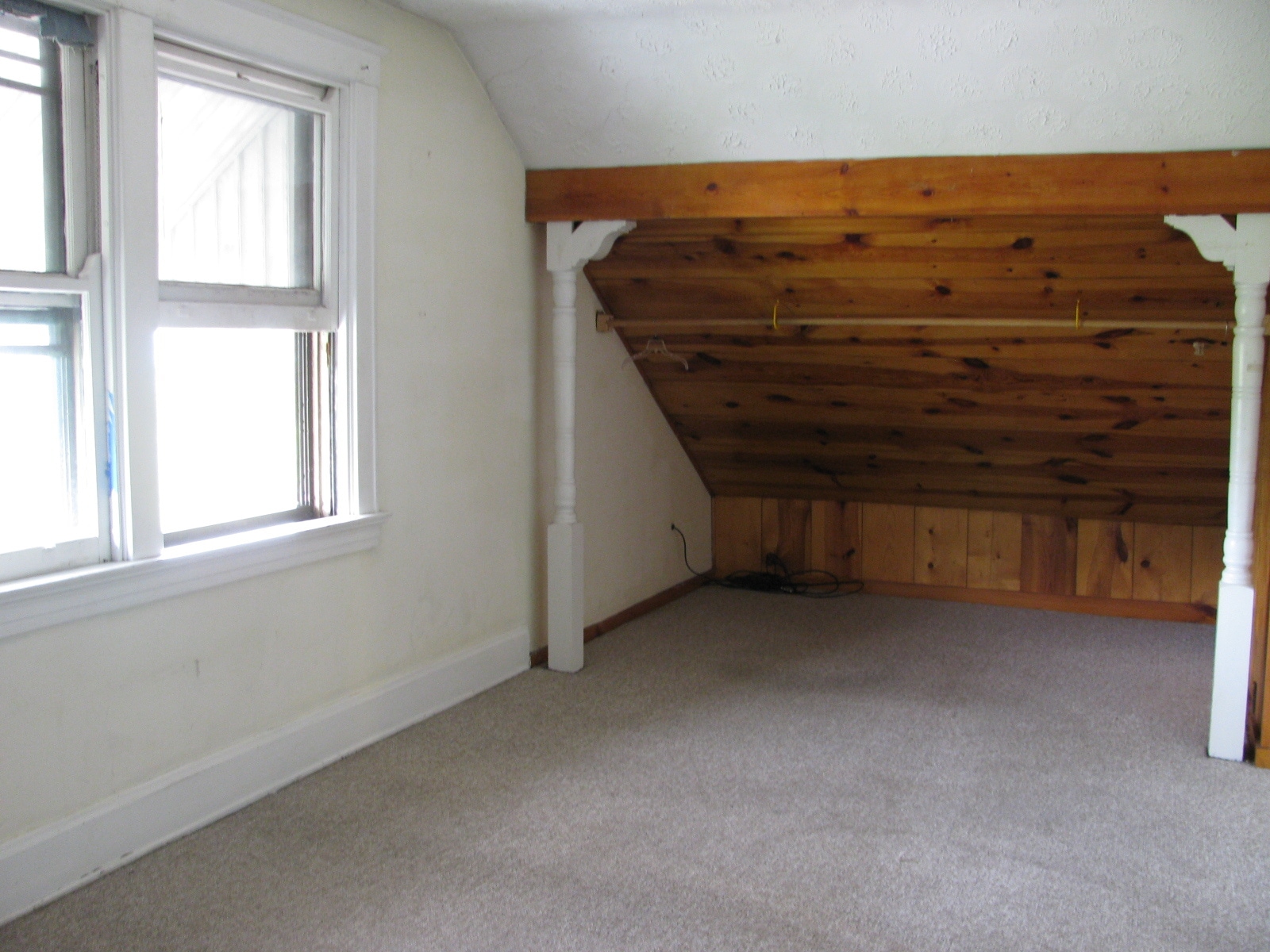 BR1 right dormer - 2534 Valley View Ct