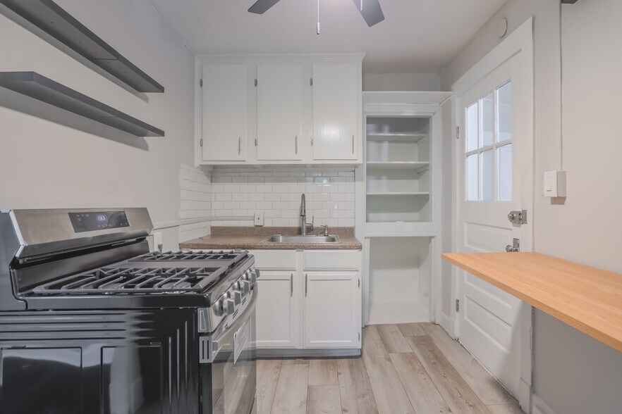 Building Photo - 3239 Clague Rd