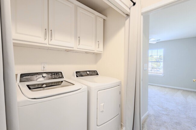 Building Photo - Walkerton Home