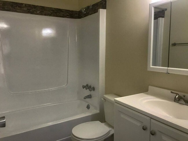 Building Photo - 5205 Eadie Pl