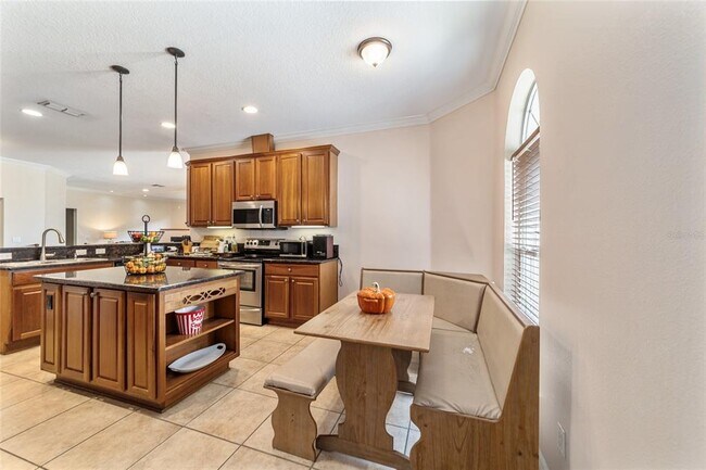 Building Photo - 4903 SW 63rd Loop