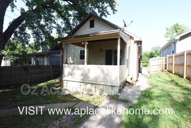 Building Photo - 1024 9th Ave