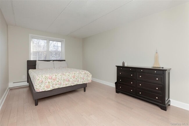 Building Photo - 4 Consulate Dr