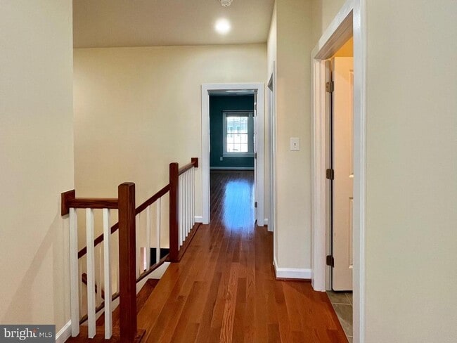 Building Photo - 3152 Yeager Dr
