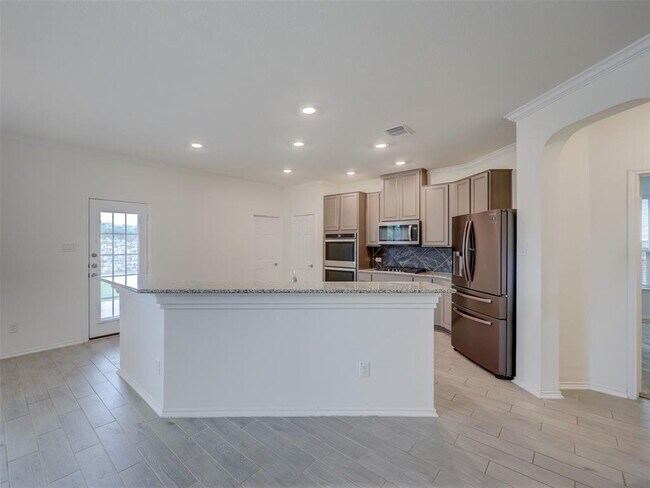 Building Photo - 1045 Arbor Acres Loop
