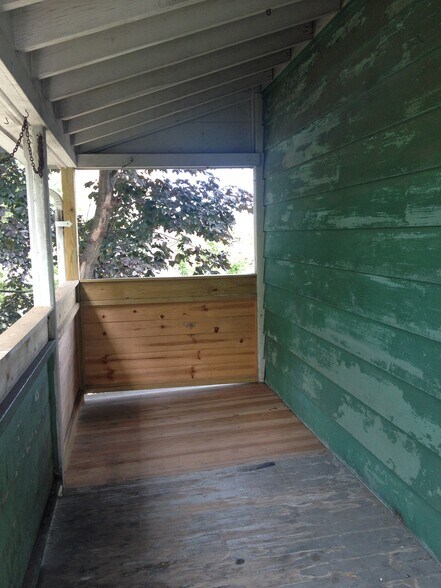 Building Photo - 2421 S Howell Ave