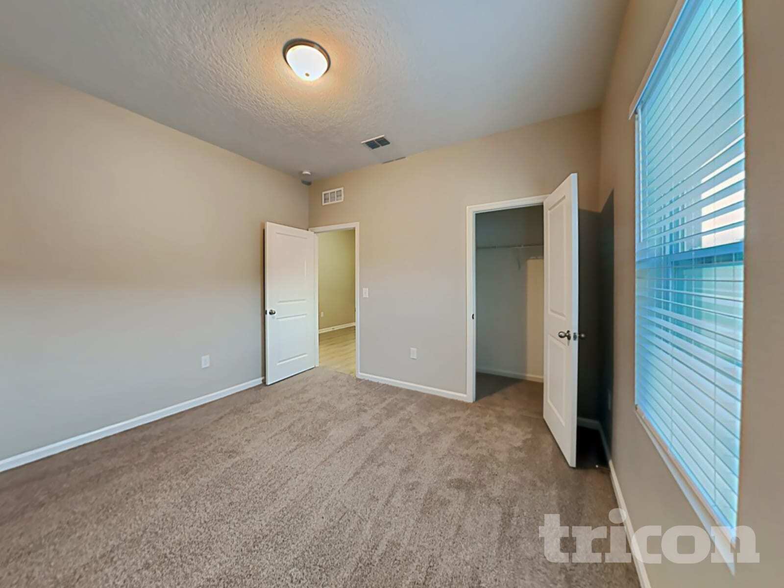 Building Photo - 16435 Winding Blossom Dr