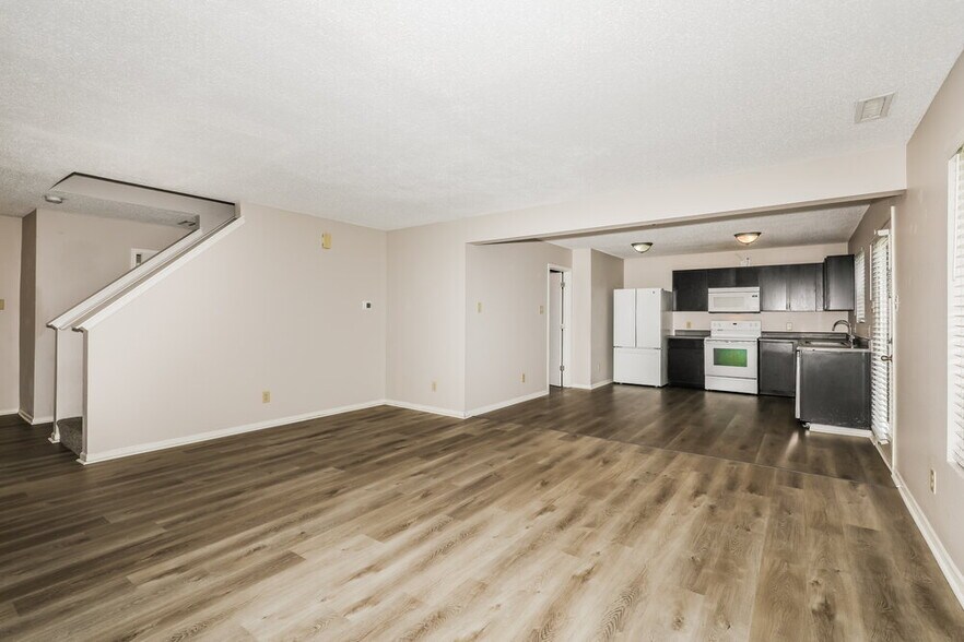 Building Photo - 9205 Middlebury Way