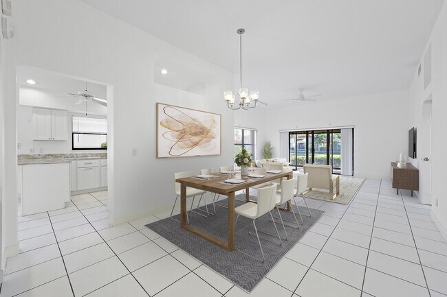 Building Photo - 2735 SW Mariposa Cir