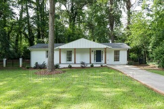 Building Photo - 83 Lucia Dr SE