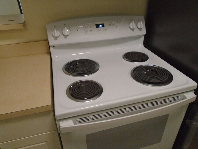 Building Photo - Nice Condo