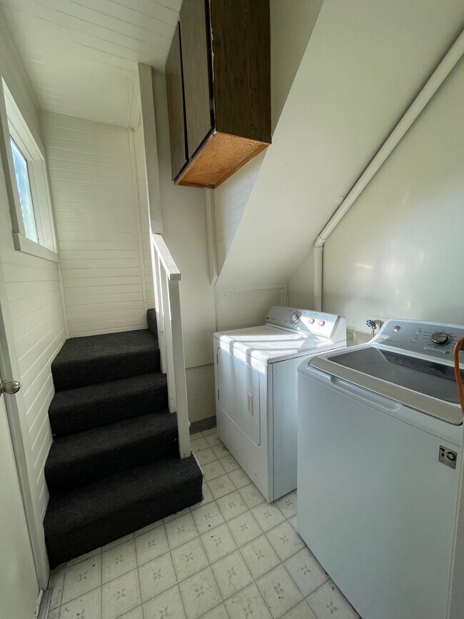 Building Photo - 2210 Parker St