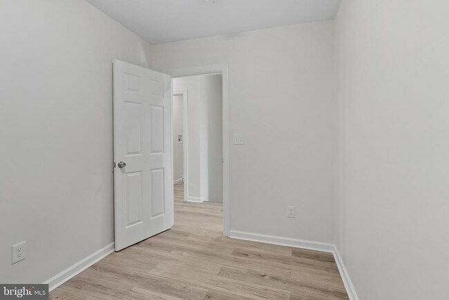 Building Photo - 112 N Hilton St