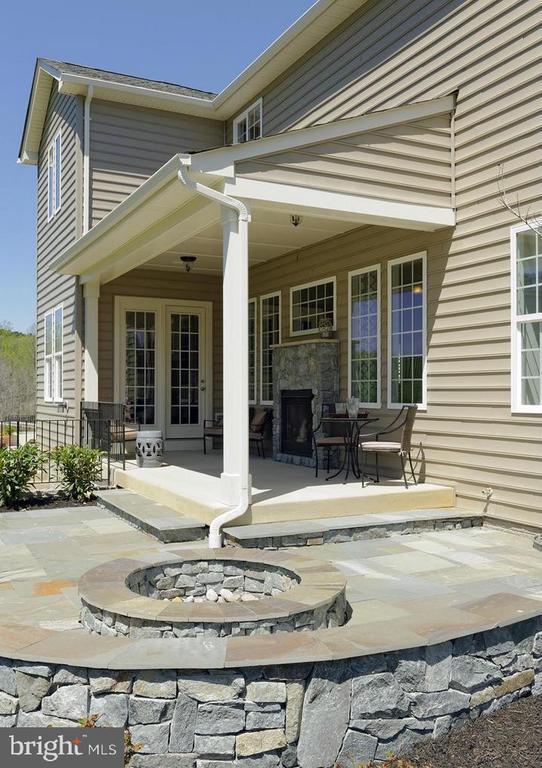 Building Photo - 141 Coachman Cir