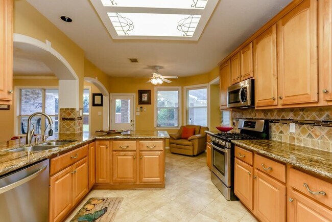 Building Photo - 1534 Brookstone Ln