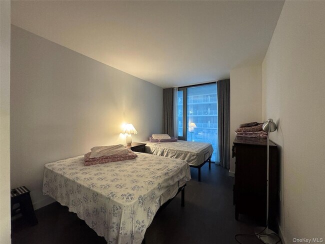 Building Photo - 131-03 40th Rd