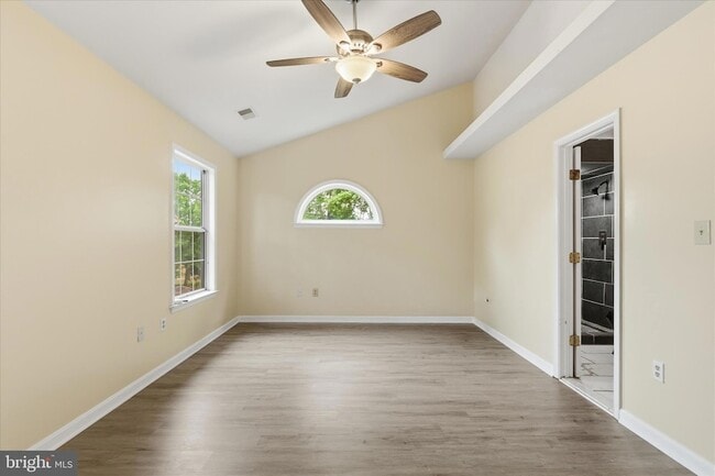 Building Photo - 8624 Sanderling Dr