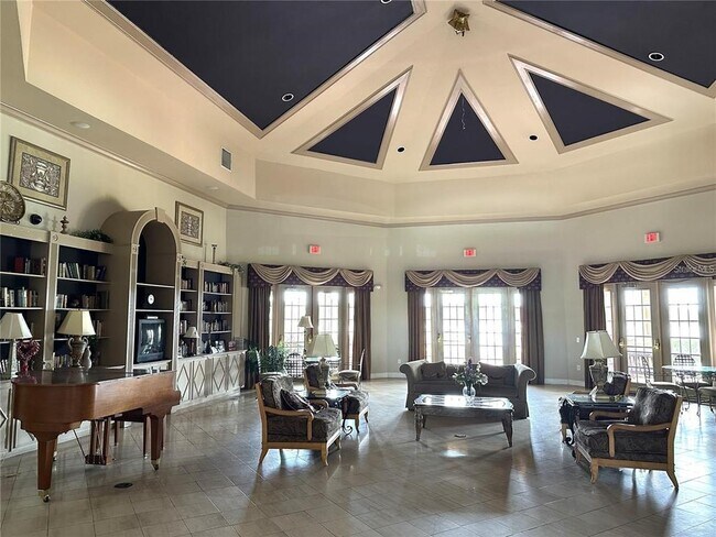 Building Photo - 9602 Lake Chase Island Way