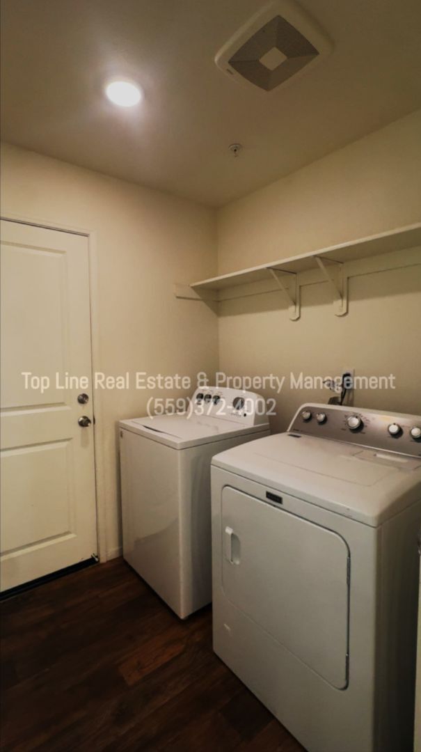 Building Photo - Newer home in desirable part of Visalia!!