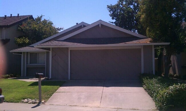Primary Photo - Nice 3 bed, 2 bath home in Rancho Cordova