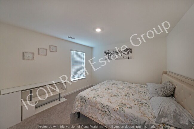 Building Photo - 5/4 home in INDEPENDENCE COMMUNITY