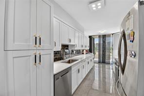 Building Photo - Yacht Club Way, Aventura, FL 33180 - 3 BR ...