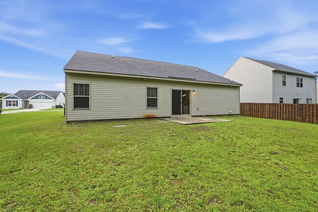 Building Photo - 217 Timberlake Dr