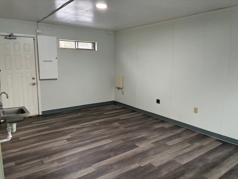 Building Photo - 4317 E State Blvd