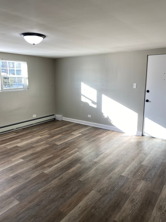 Building Photo - 1548 S 61st Ct