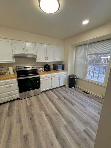 Building Photo - 10946 Rampart Way