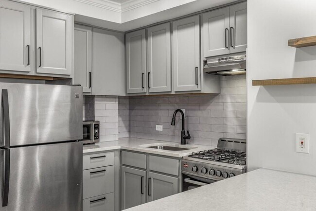 Building Photo - 2285 Peachtree Rd NE