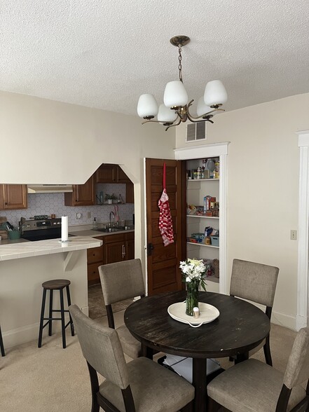 Building Photo - 3453 Woodburn Ave