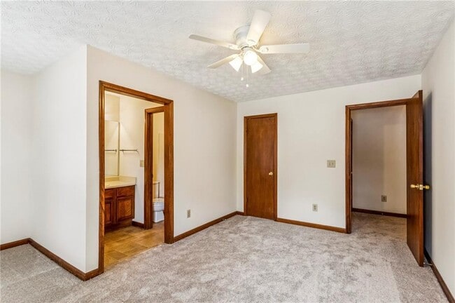 Building Photo - 1105 Booth Ct SW