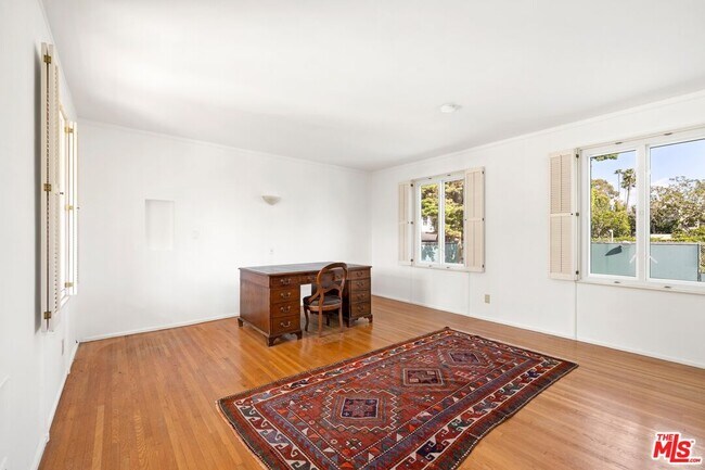 Building Photo - 311 Amalfi Dr