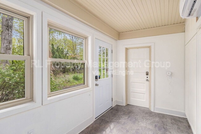 Building Photo - 413 Walhalla Rd